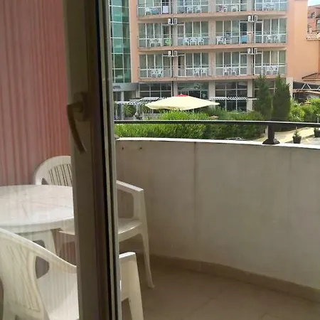 Apartment кв. чайка Golden Day