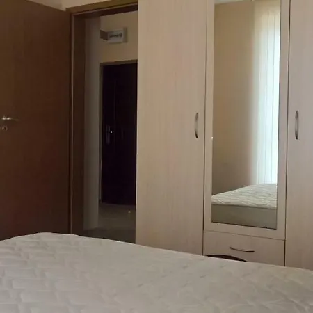 кв. чайка Golden Day Apartment *
